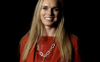 Leidsch Dagblad – ‘Omgekeerde vinkjes’ vormen geen rem voor Leiderdorpse burgemeester Tjarda Struik. ‘Ik geloof dat inclusie pas begint als je jezelf echt kunt laten zien zoals je bent’